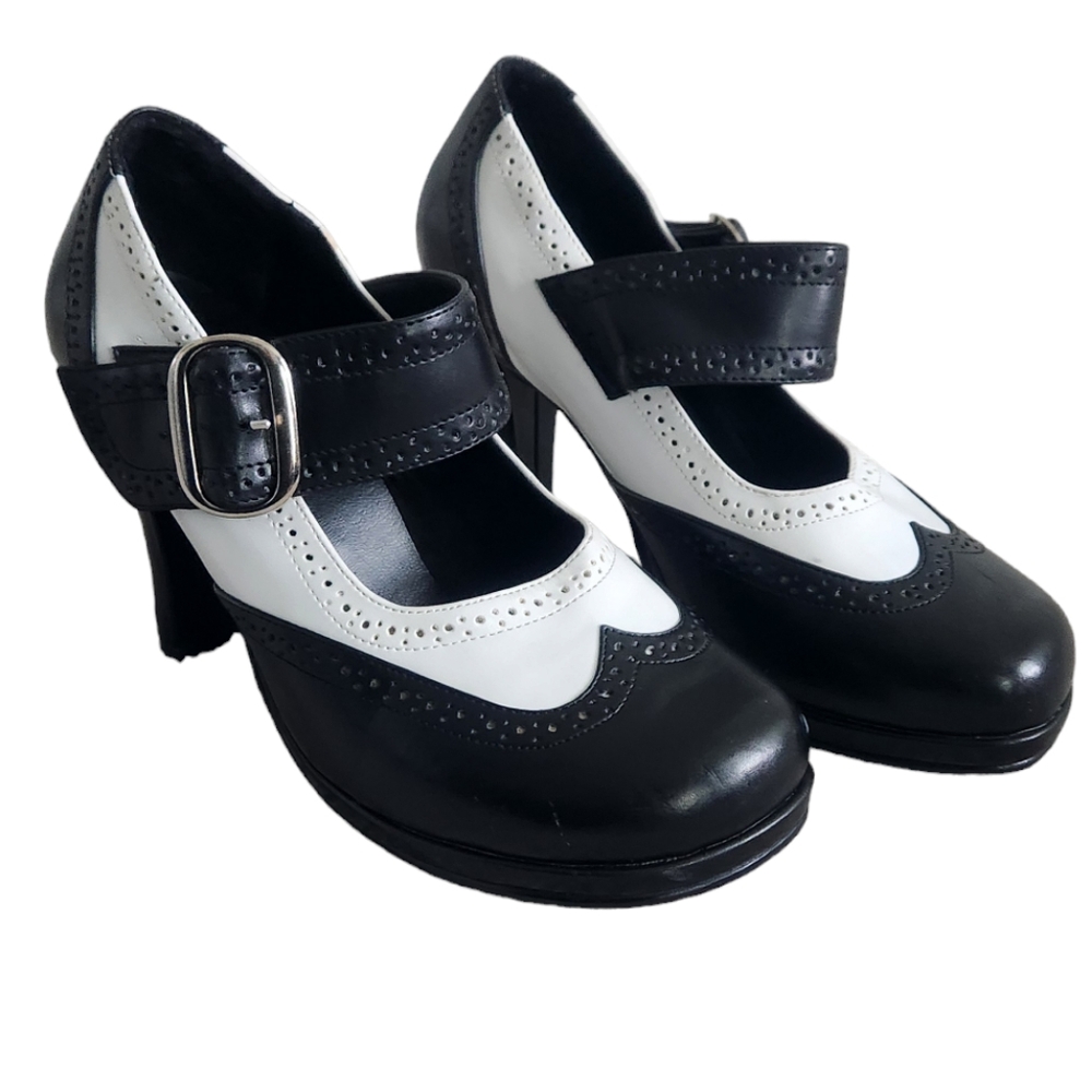 Torrid Women's Black & White Square Toe Mary Jane Heels Size 7